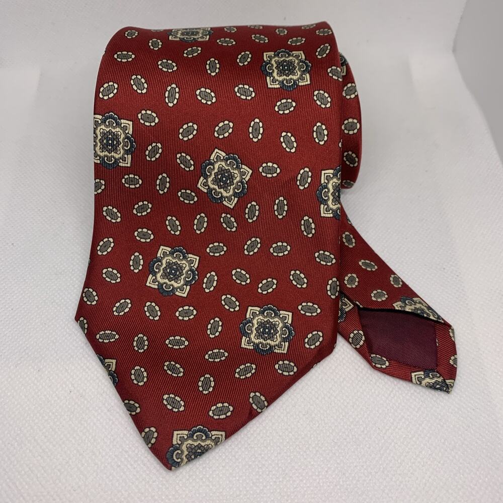 John Henry Mens Silk Tie Red Tie with Tan, Oval And Crest